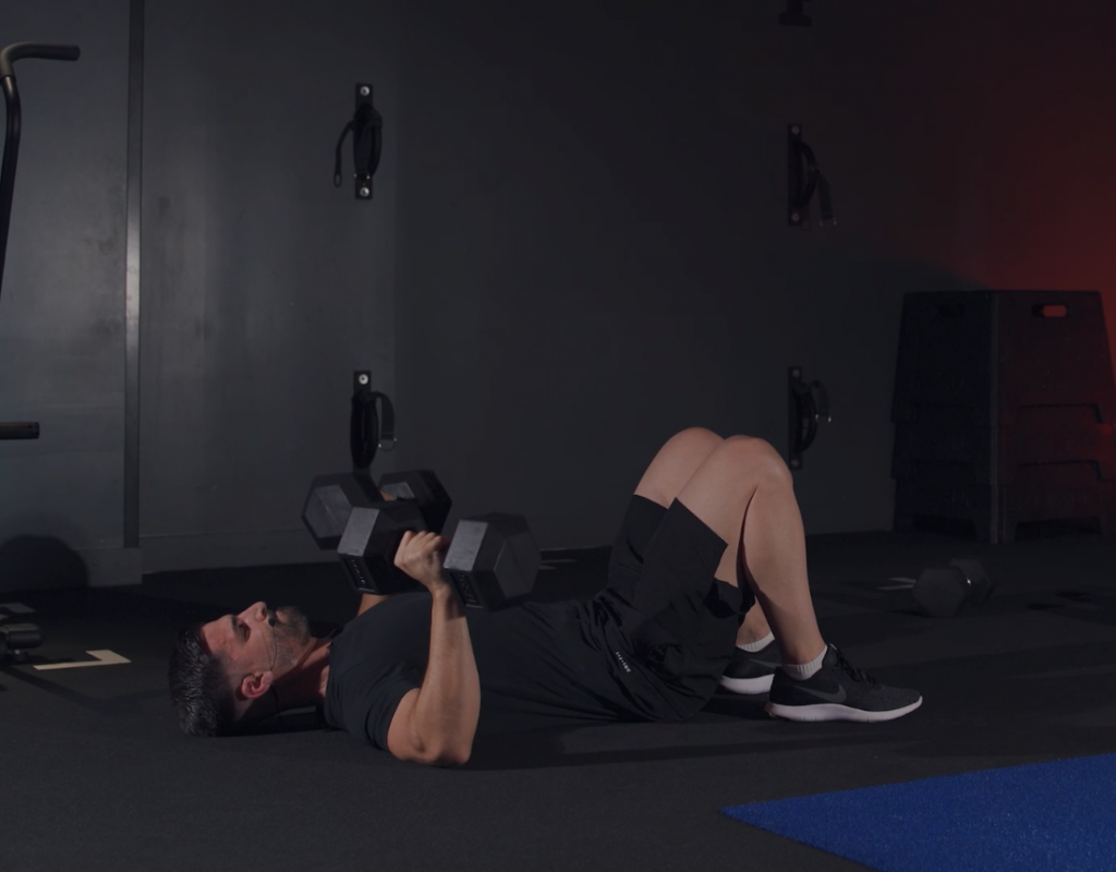 Vidéo Training Dumbbell Bascules de hanches, poussée, tirage